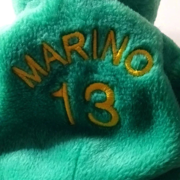 Miami Dolphins Dan Marino authentic beanie..a must for any collectors - Picture 4 of 5